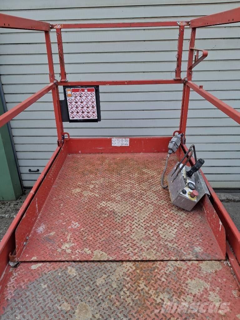 SkyJack SJ III 4632 가위형 리프트