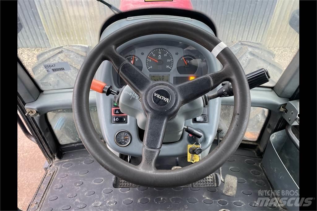 Valtra T153 트랙터