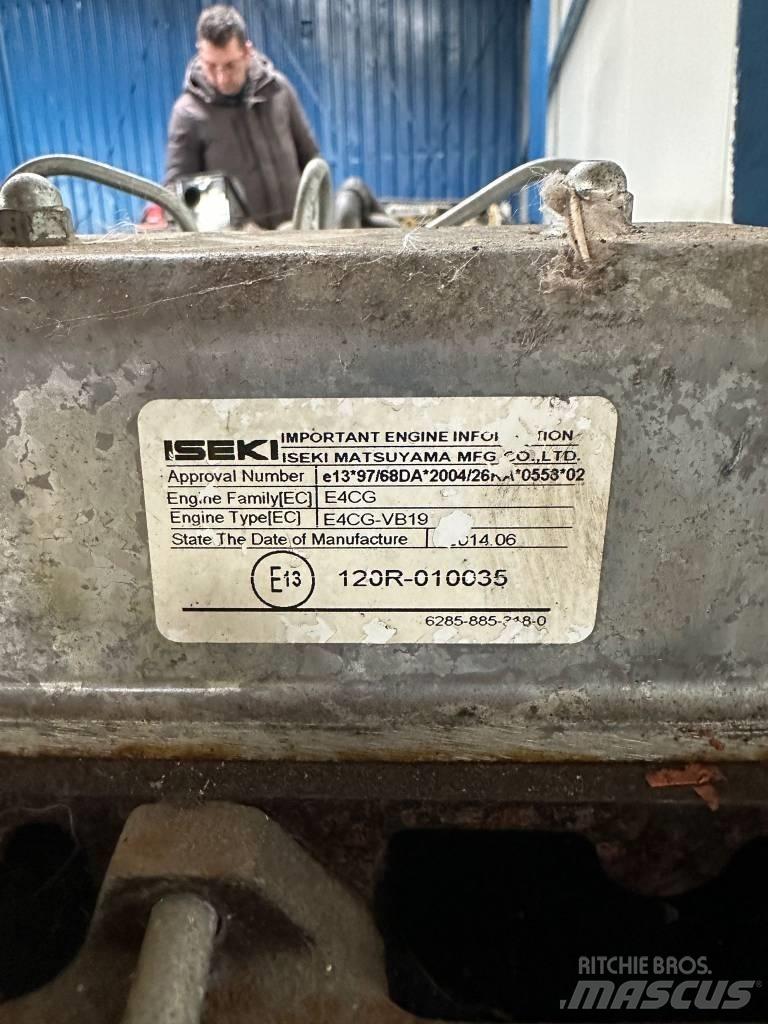 Iseki E4CG-VB19 엔진