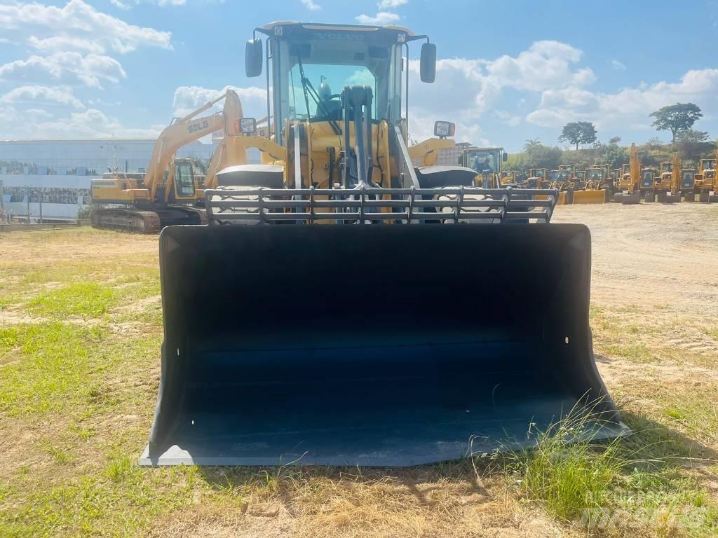 Volvo L 90 F  휠로우더