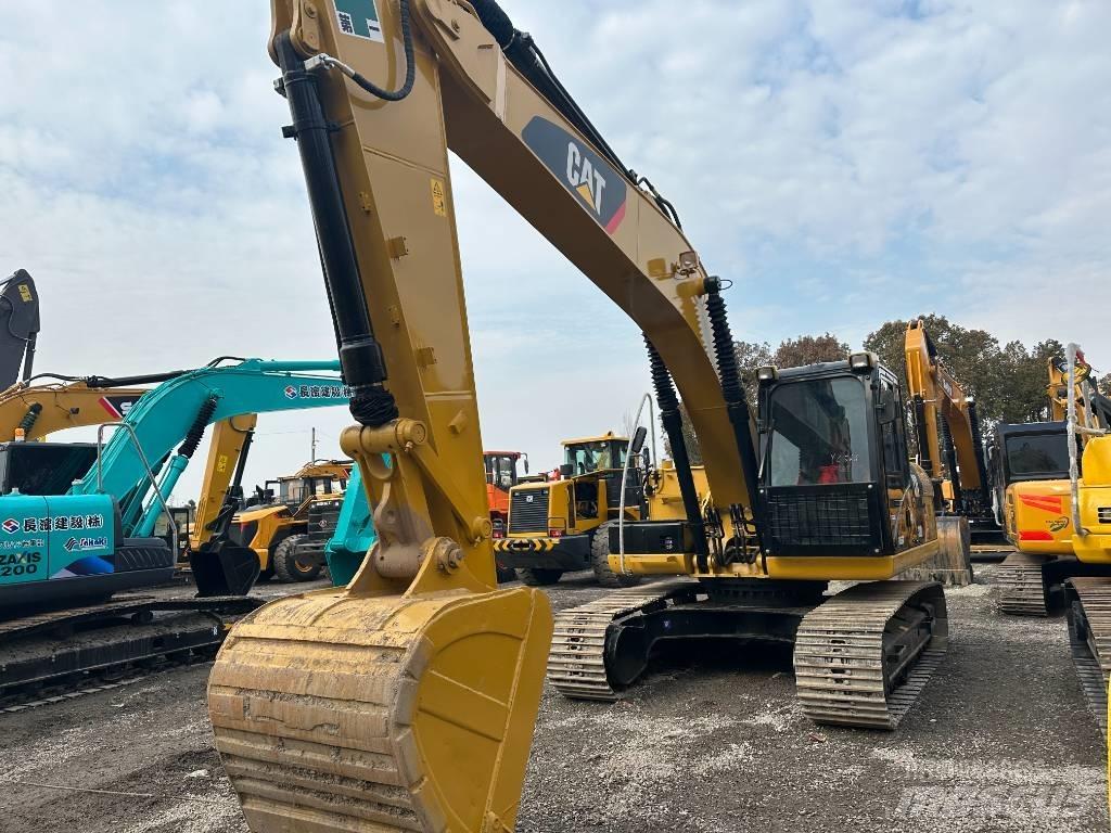 CAT 320 D2 대형 굴삭기 29톤 이상