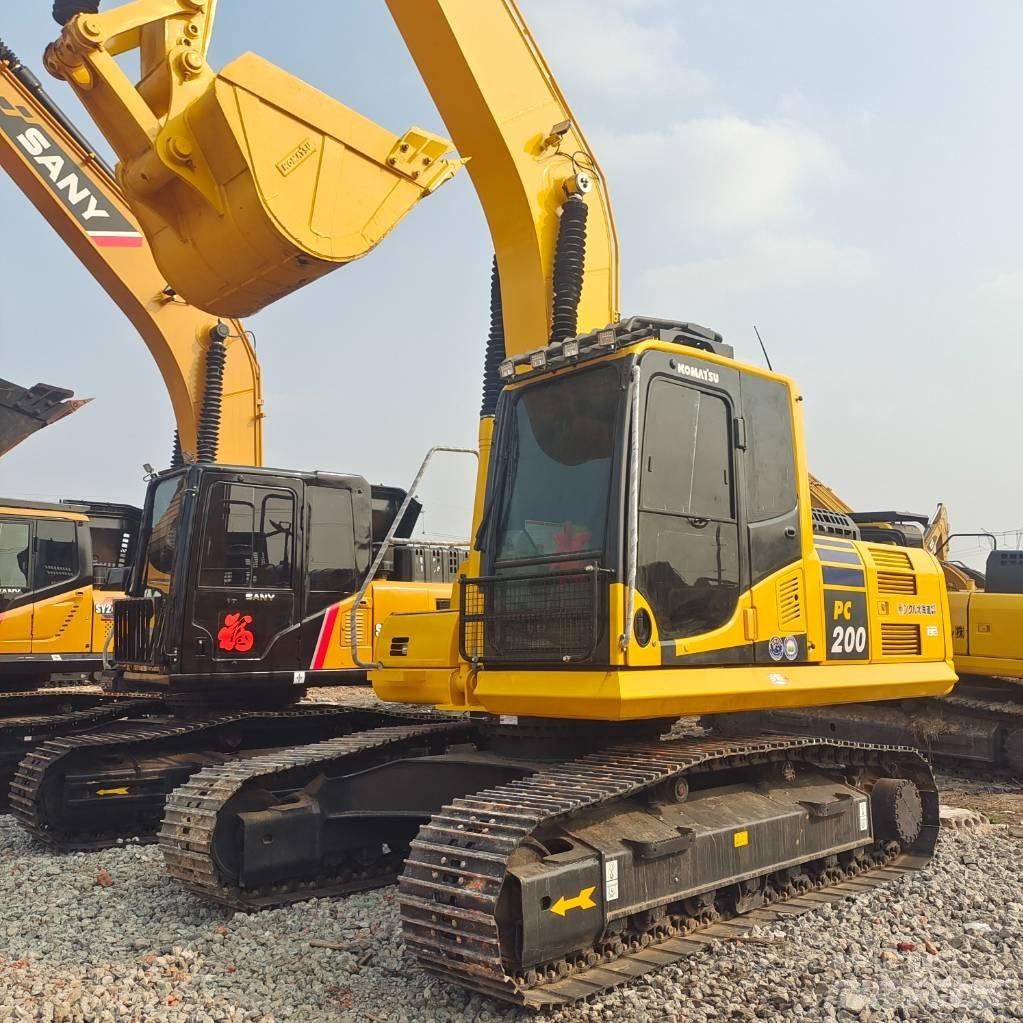 Komatsu PC 200-8 대형 굴삭기 29톤 이상