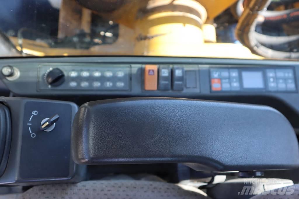 CAT M 322 D  휠 굴삭기