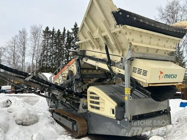 Metso ST 2.8 이동식 선별기