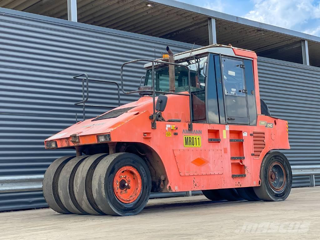 Ammann AP 240 공기 타이어 롤러
