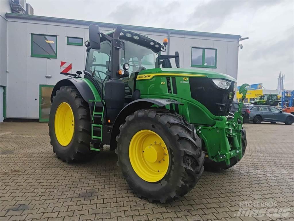 John Deere 6R 250 트랙터