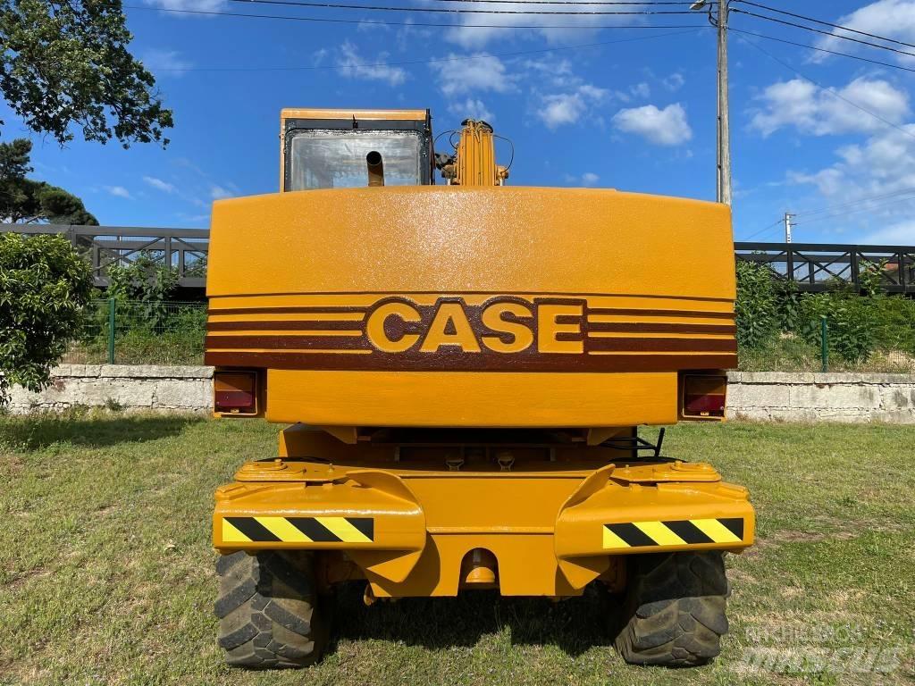 CASE 688 B  휠 굴삭기