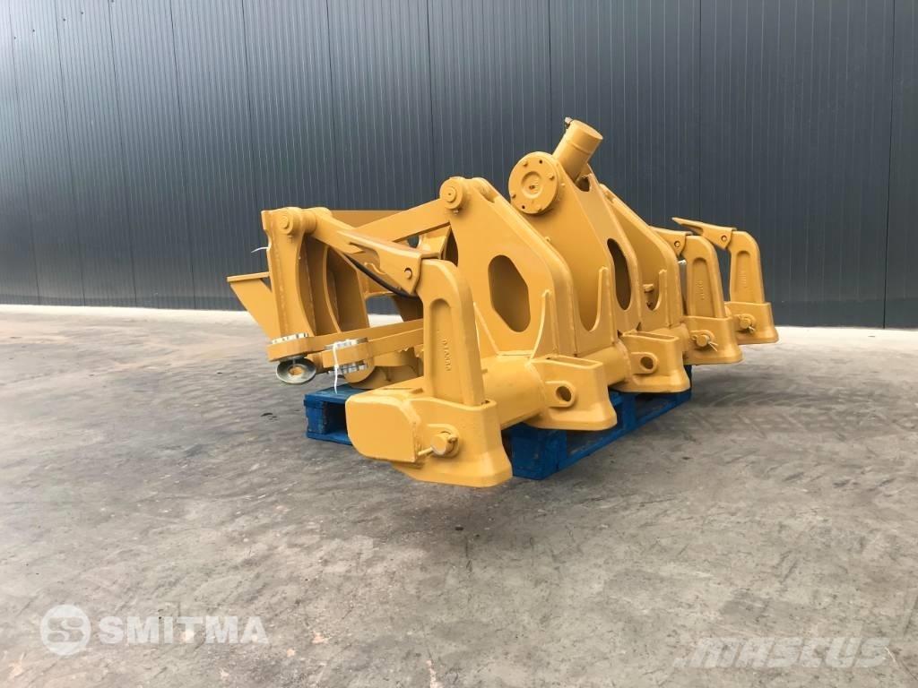 CAT 140M3 스크레퍼