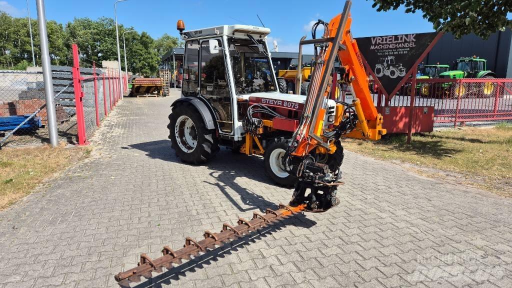 Steyr 8075 트랙터