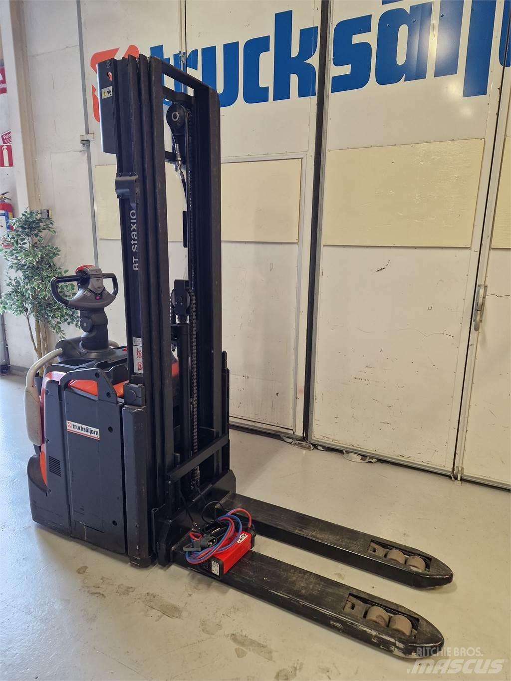 Toyota SPE120L 포크리프트