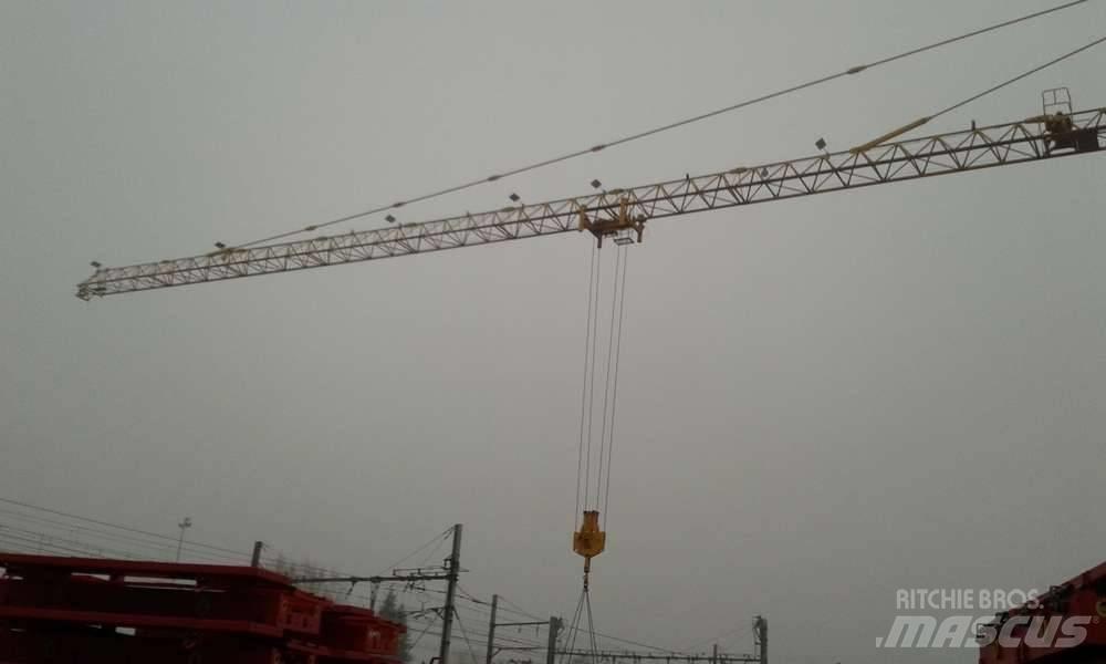 Potain MD 235 J12 타워 크레인
