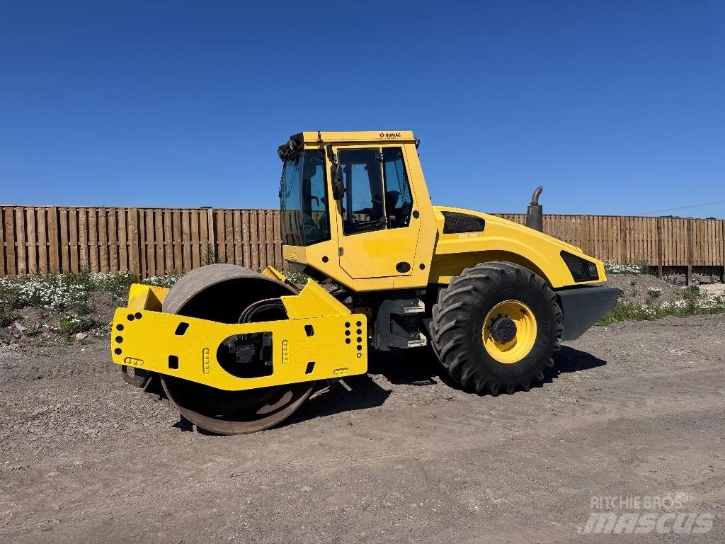 Bomag BW 213 D H-4 싱글 드럼 롤러