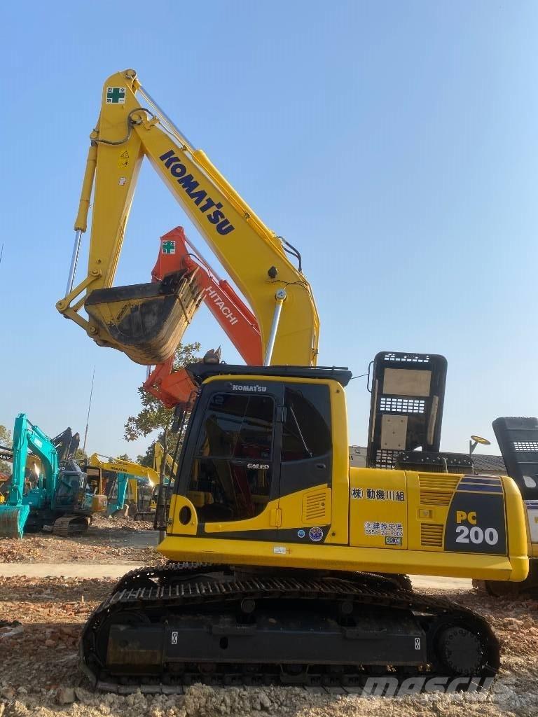 Komatsu PC 200-8 대형 굴삭기 29톤 이상