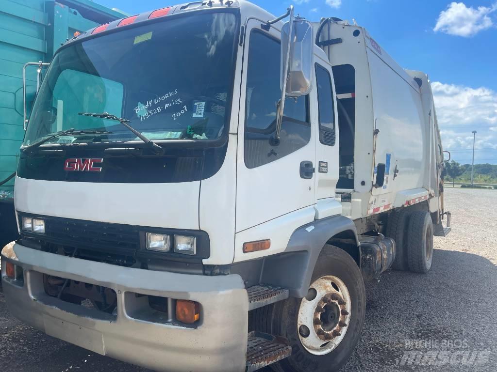 GMC T7500 폐기물 수거 트럭