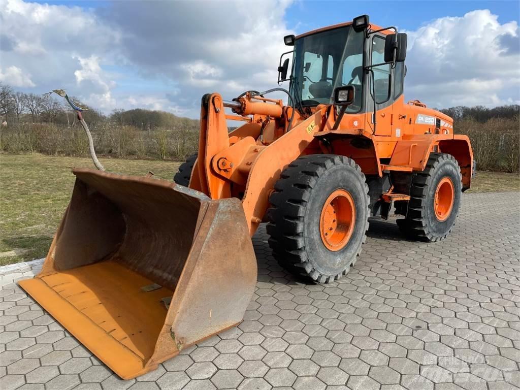 Doosan DL250  휠로우더