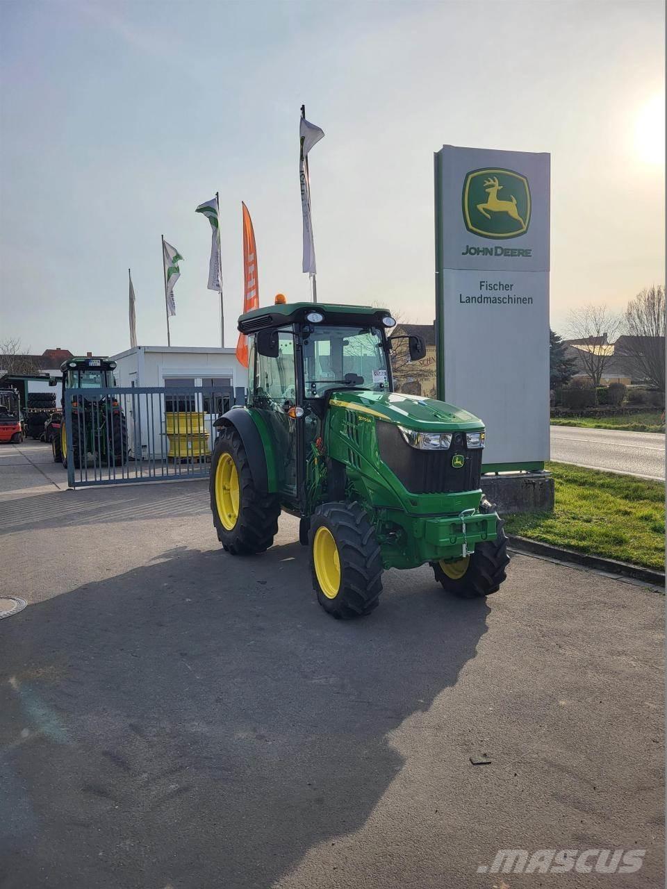 John Deere 5075GN Tractors