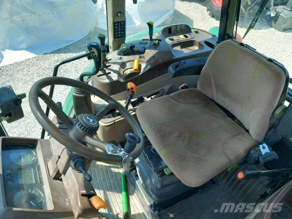 John Deere 5820 트랙터