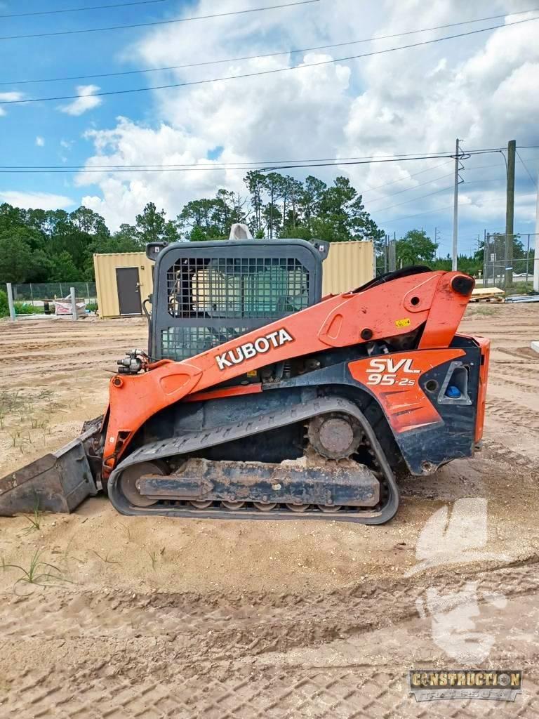 Kubota SVL 95-2 S  스키드로더