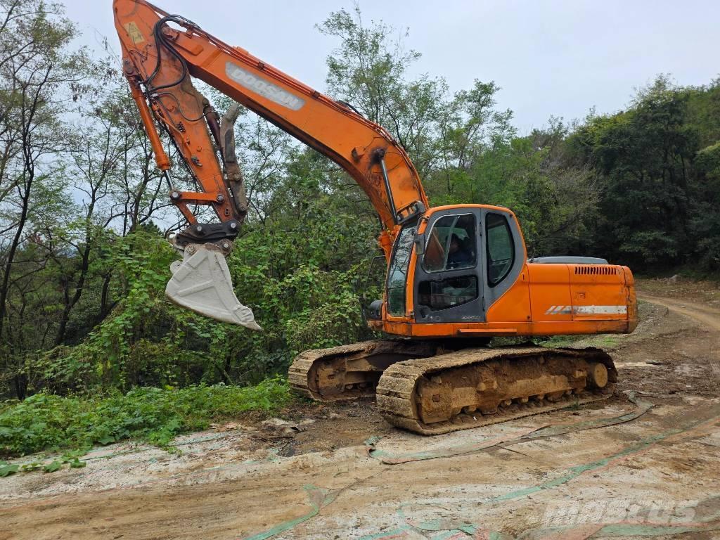 Doosan DX 220 LCA 대형 굴삭기 29톤 이상