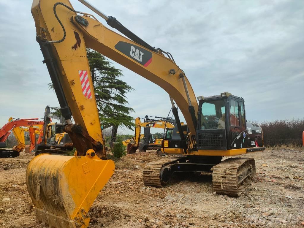 CAT 320 D 대형 굴삭기 29톤 이상
