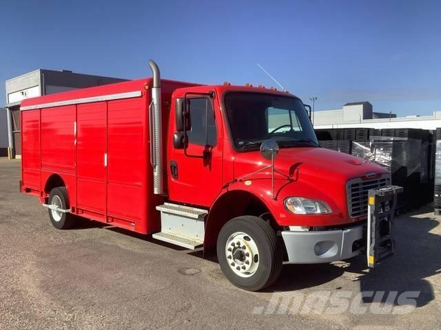 Freightliner M2 음료 배달 트럭