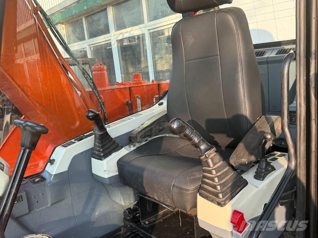 Doosan DX 75 대형 굴삭기 29톤 이상