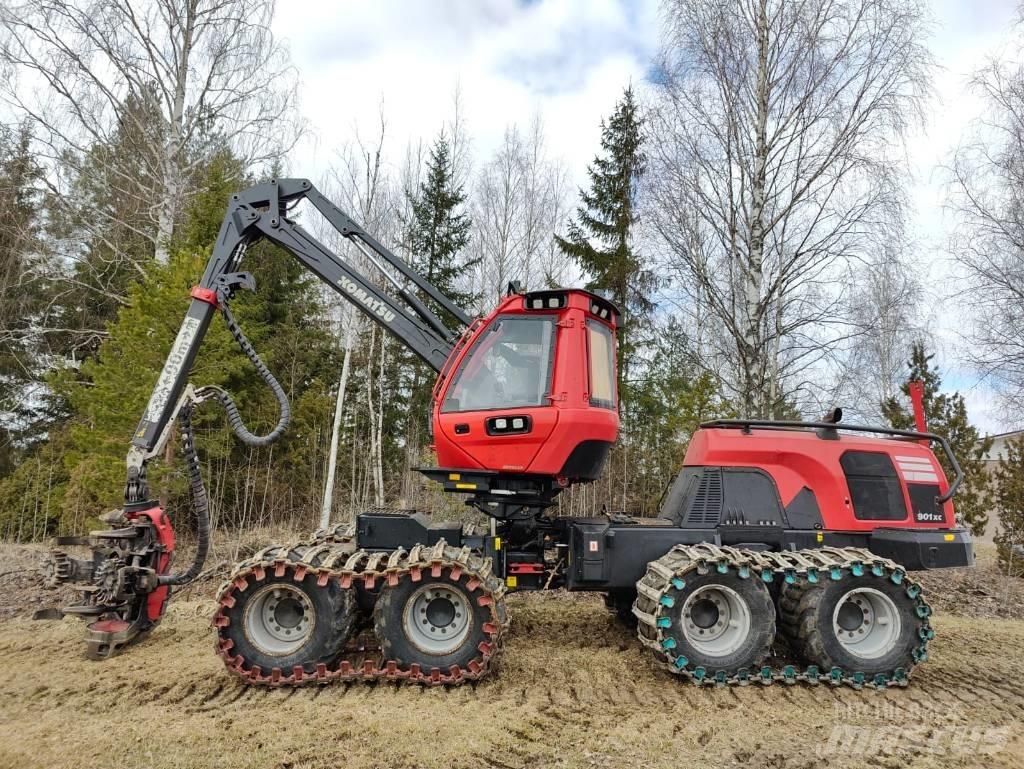 Komatsu 901 XC 원목 하베스터