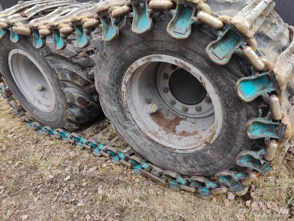 Komatsu 901 XC 원목 하베스터