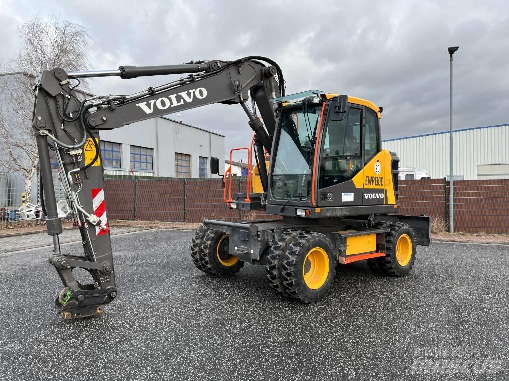 Volvo EWR130E  휠 굴삭기