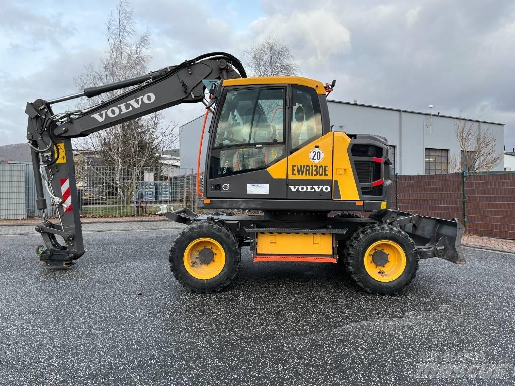 Volvo EWR130E  휠 굴삭기