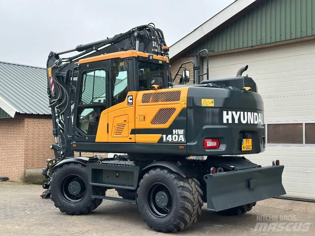 Hyundai HW140A  휠 굴삭기