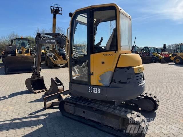 Volvo ECR 38 소형 굴삭기 7톤 미만