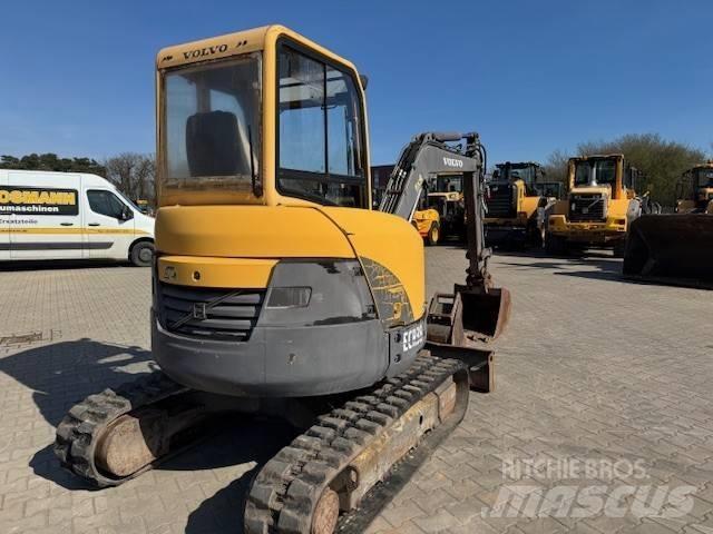 Volvo ECR 38 소형 굴삭기 7톤 미만