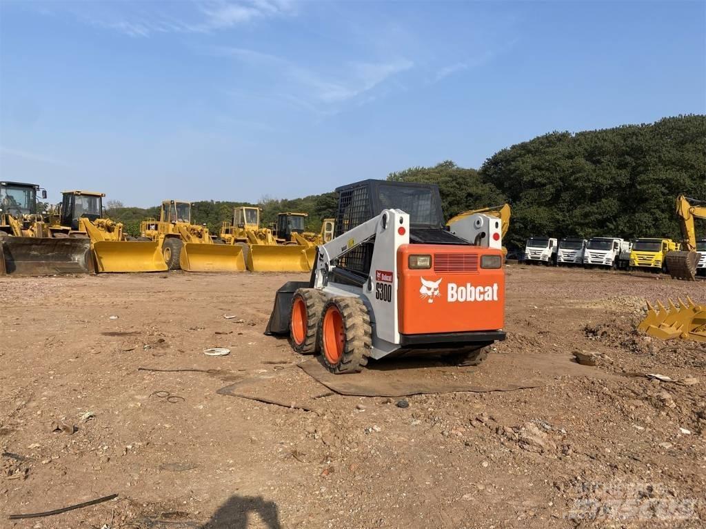 Bobcat S 300  스키드로더