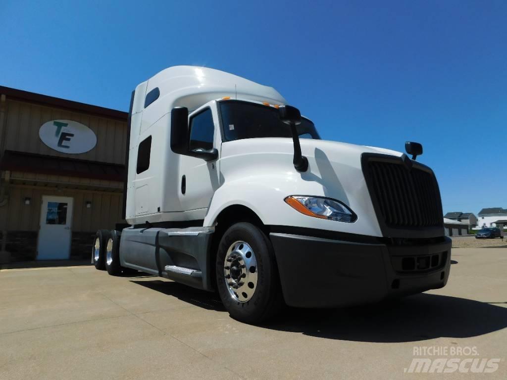 International LT 625 트랙터 유닛