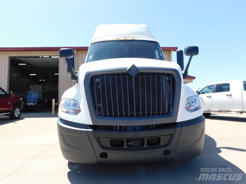 International LT 625 트랙터 유닛