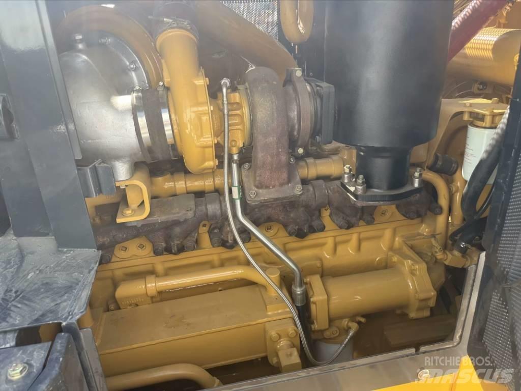 Shantui SD 22 크롤러 도저