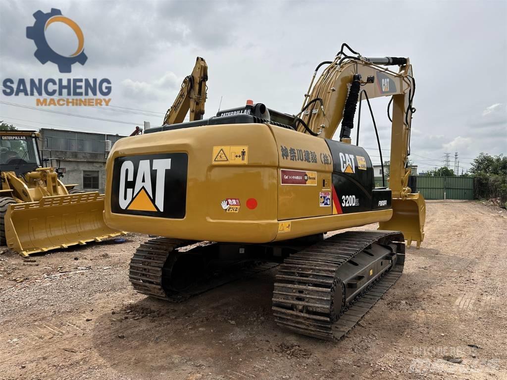 CAT 320 D 2 L 대형 굴삭기 29톤 이상