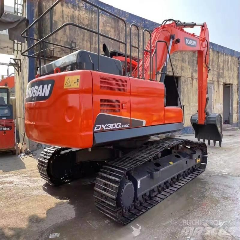 Doosan DX 300 LC-9C 대형 굴삭기 29톤 이상
