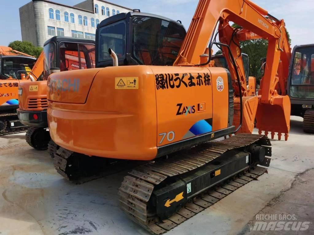 Hitachi ZX70 중형굴삭기 7톤-28톤