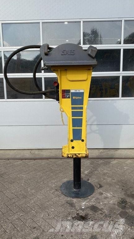 Epiroc MB750 브레이커