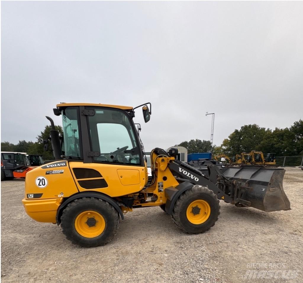 Volvo L25F  휠로우더