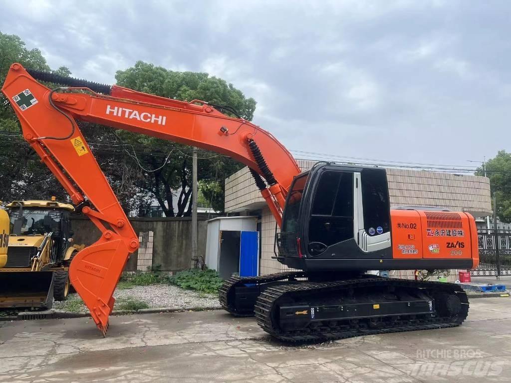 Hitachi ZX 200 대형 굴삭기 29톤 이상