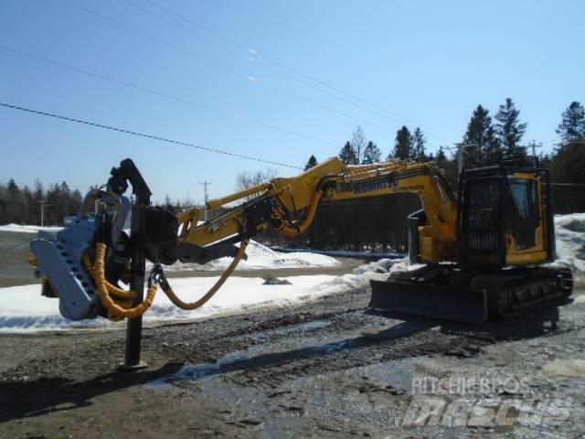 Komatsu PC138USCL-11 원목 하베스터