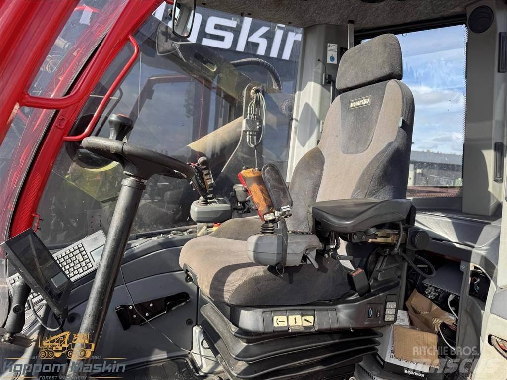 Komatsu 931XC 원목 하베스터