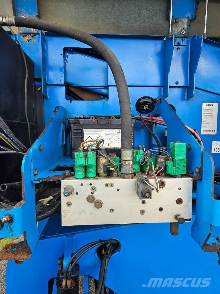 Genie S 65 견인식 전동이동 리프트