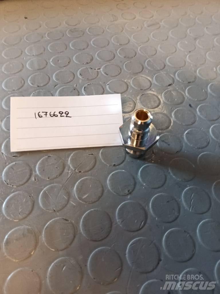 Volvo NIPPLE 1676622 운송 장비 - 기타