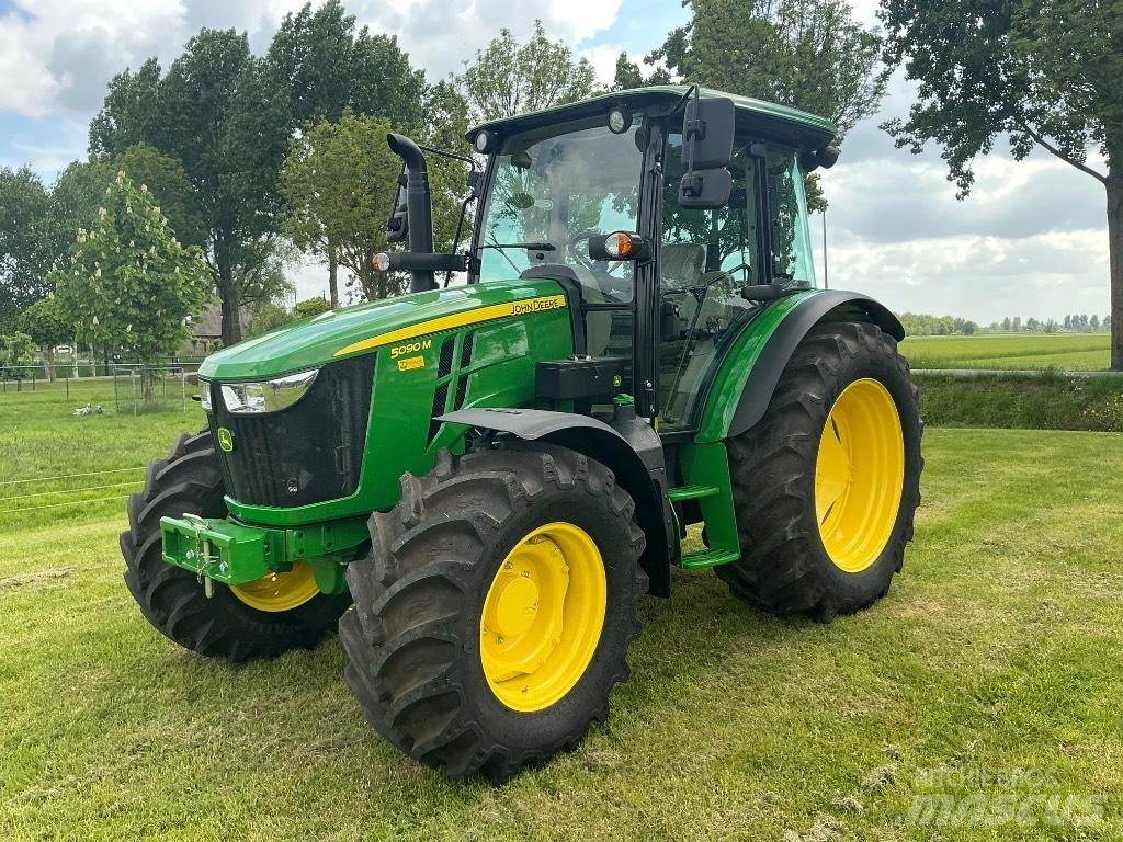 John Deere 5090 M 트랙터