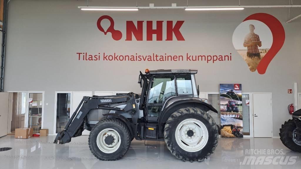 Valtra M 130 트랙터