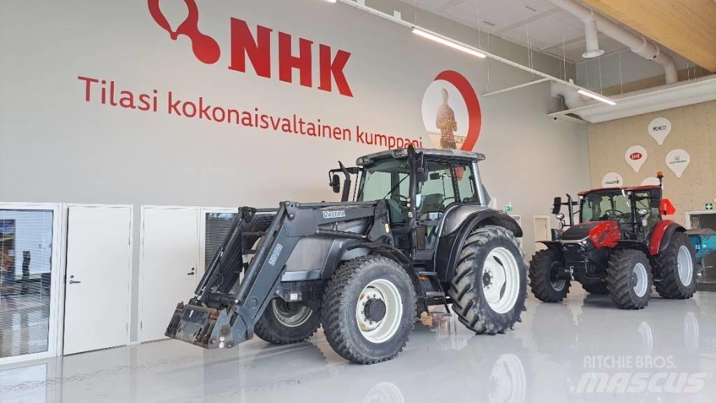 Valtra M 130 트랙터